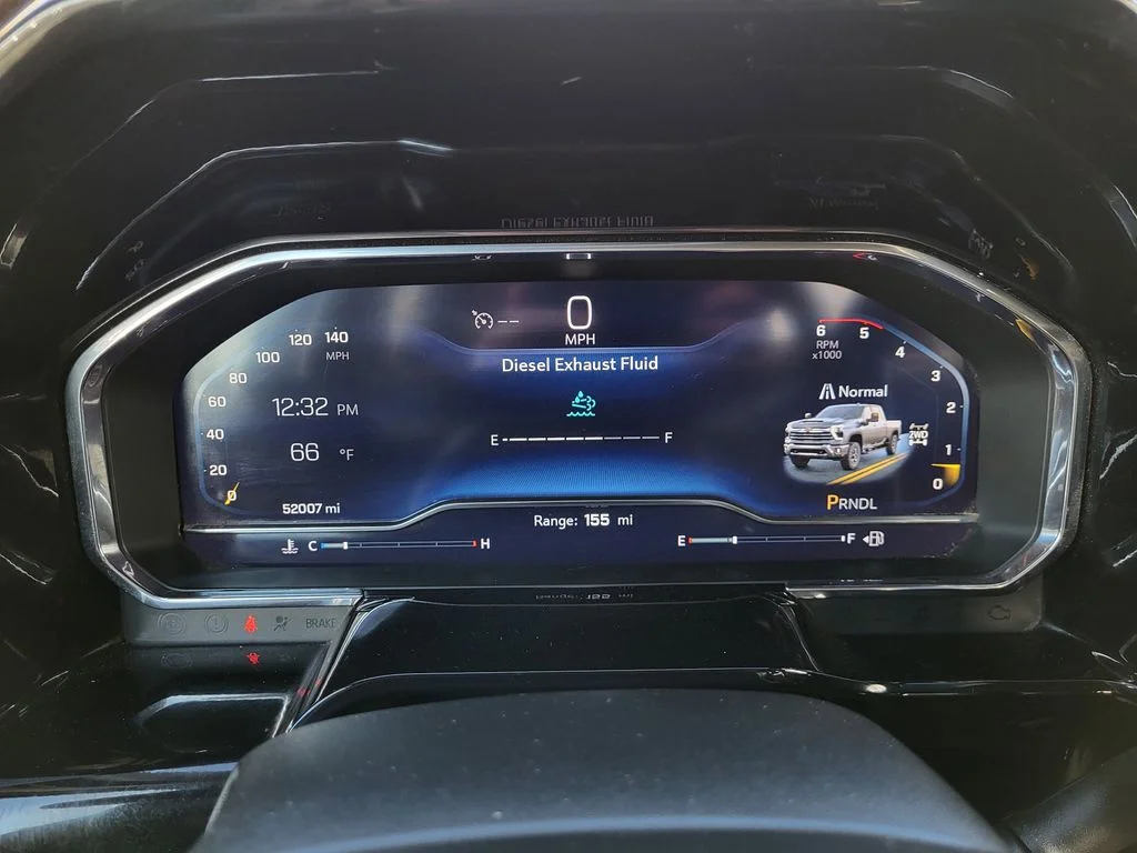 Used 2024 Summit White Chevrolet LT image 12
