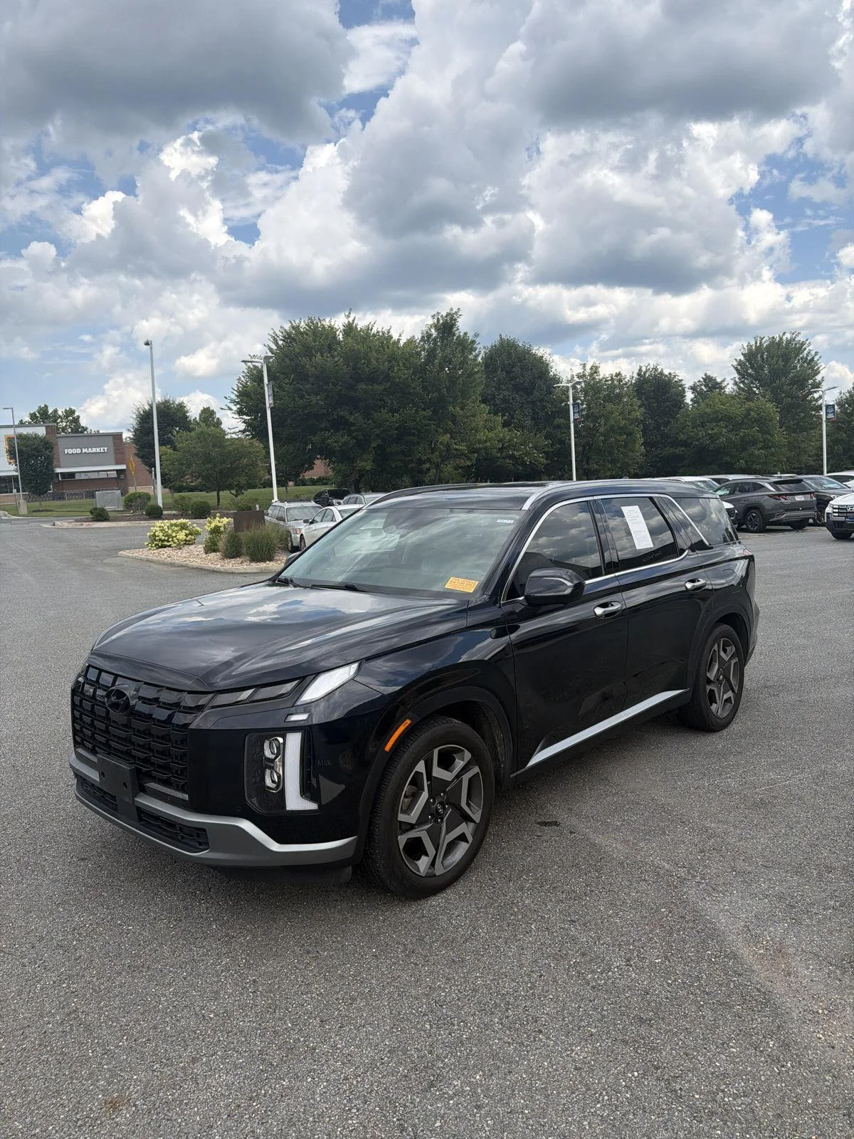 Used 2023 Moonlight Cloud Hyundai SEL image 11