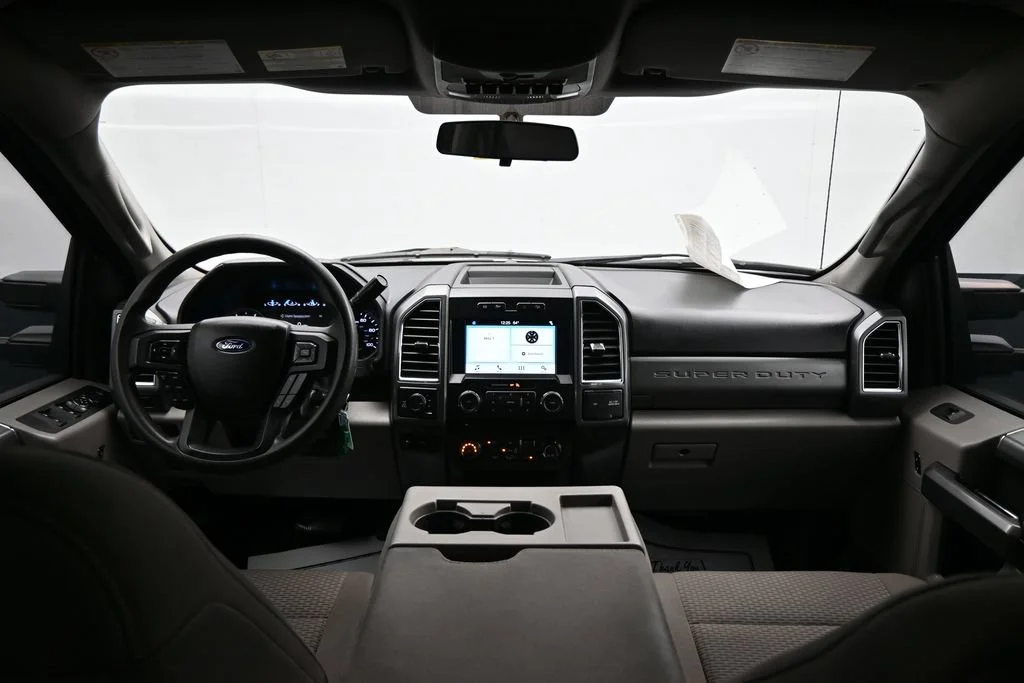 Used 2018 Gray Ford XLT image 15
