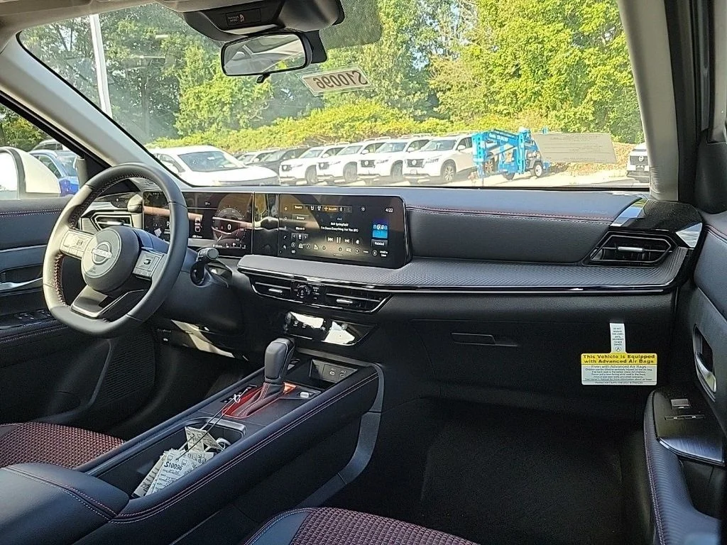 2025 Nissan Kicks SR AWD - Photo 14