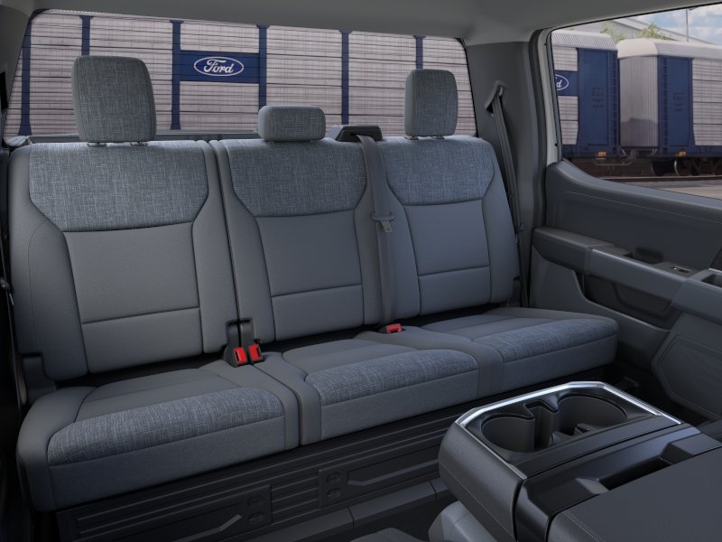 New 2026 Oxford White Ford XLT image 11
