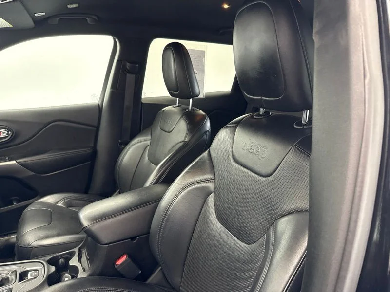 Used 2019 Black Jeep Limited image 18