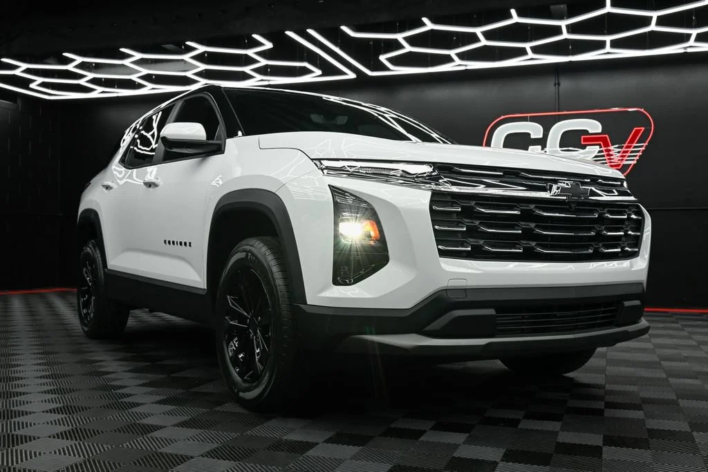 New 2026 Summit White Chevrolet LT image 23