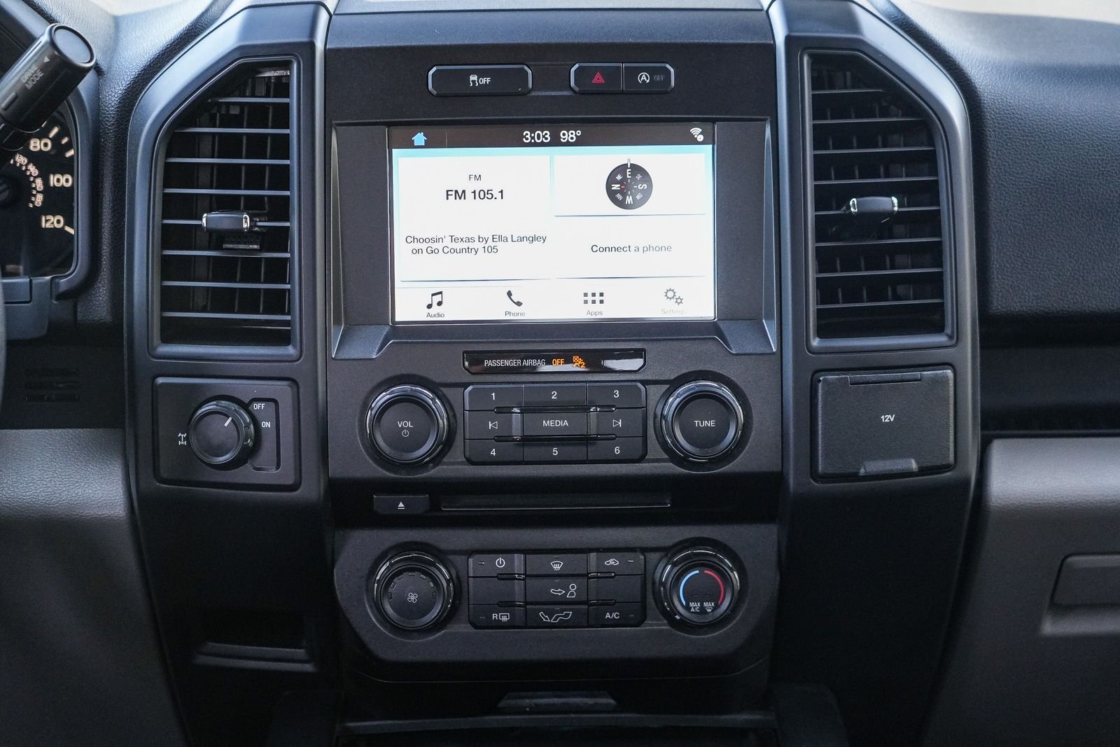 Used 2018 Blue Ford XL image 13