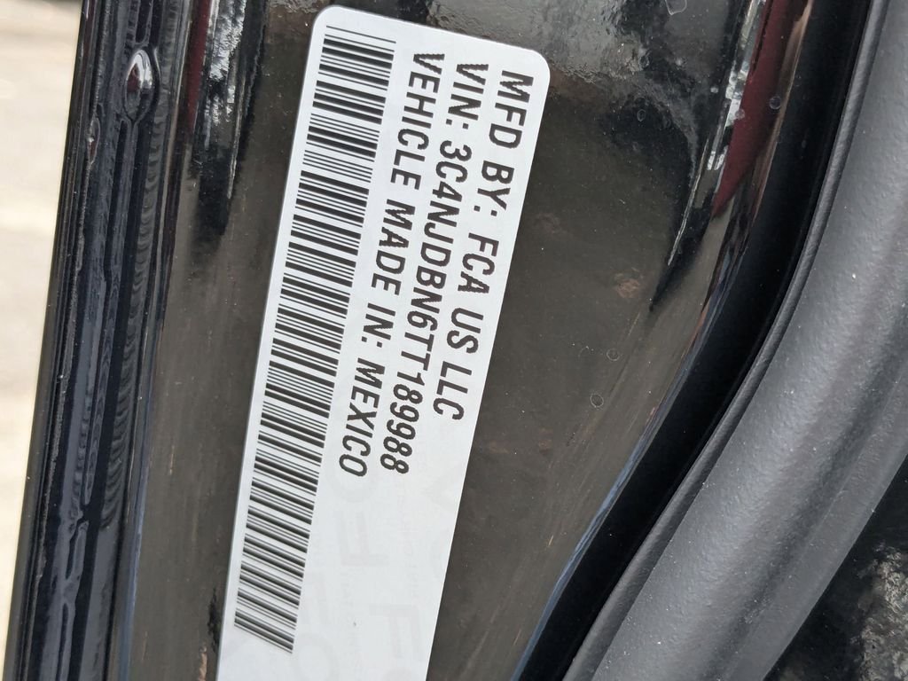 Used 2026 Diamond Black Crystal Pearlcoat Jeep Latitude image 33