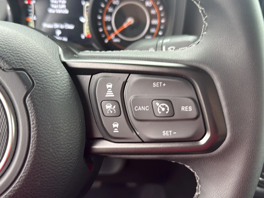 Used 2026 White Jeep Mojave image 17