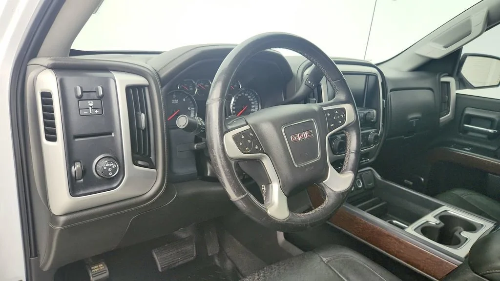 Used 2018 SUMMIT WHITE GMC SLT image 9