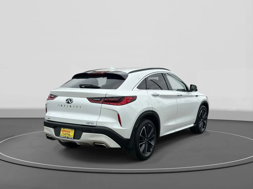Used 2023 RADIANT WHITE INFINITI ESSENTIAL image 7