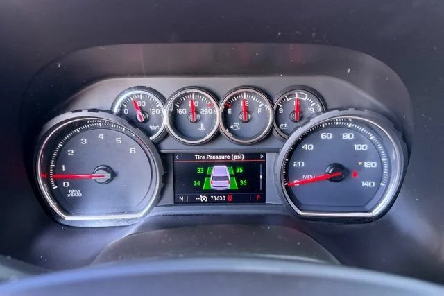 Used 2021 SUMMIT WHITE Chevrolet LT image 15