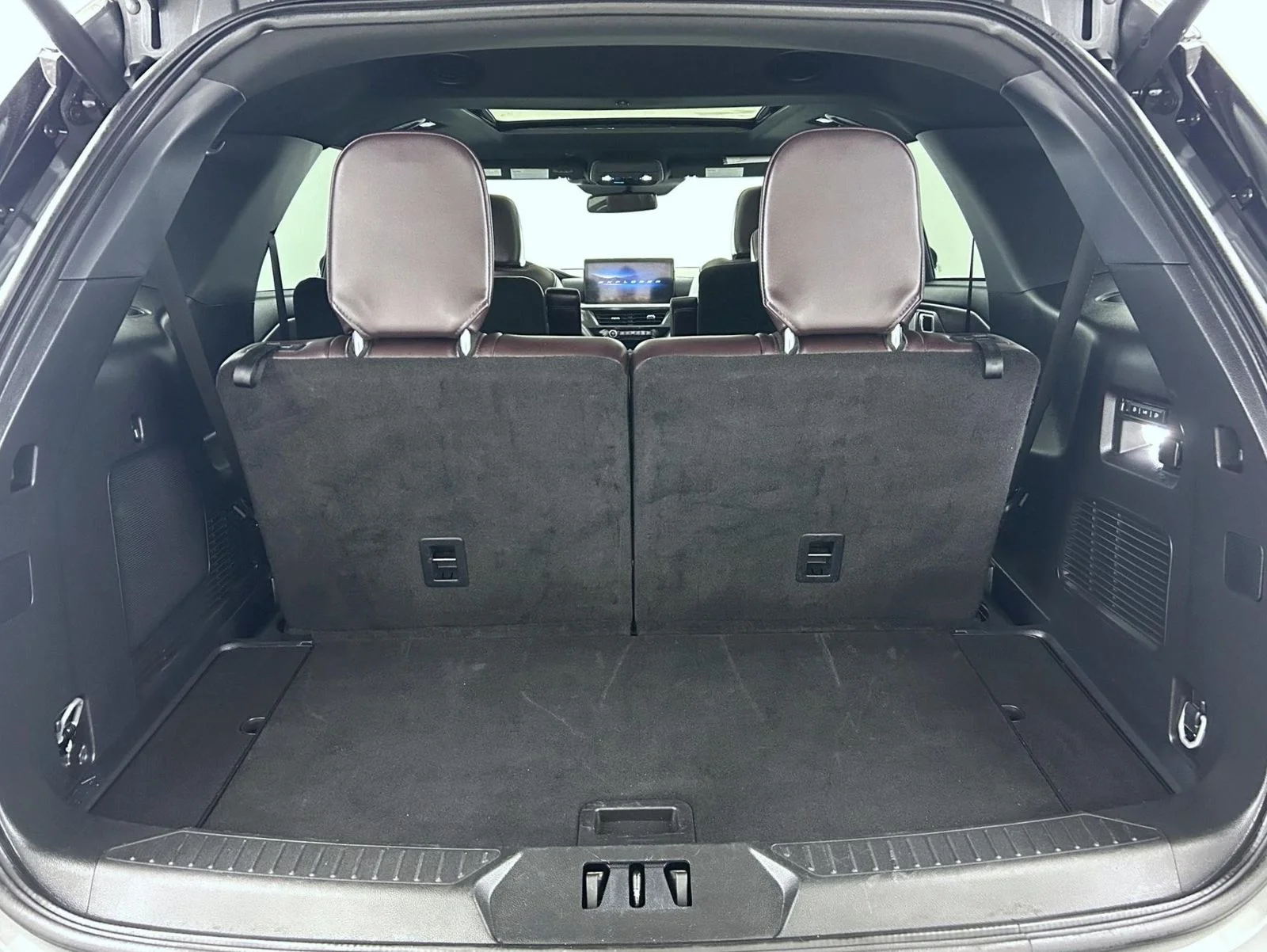 Used 2025 Gray Ford Platinum image 24