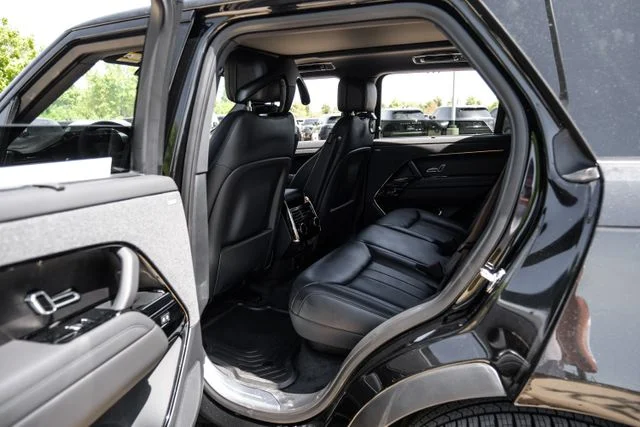 New 2026  Land Rover Dynamic SE image 47