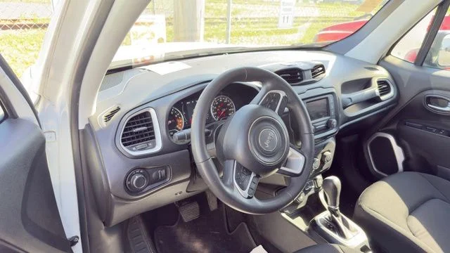 Used 2018 White Jeep Sport image 6