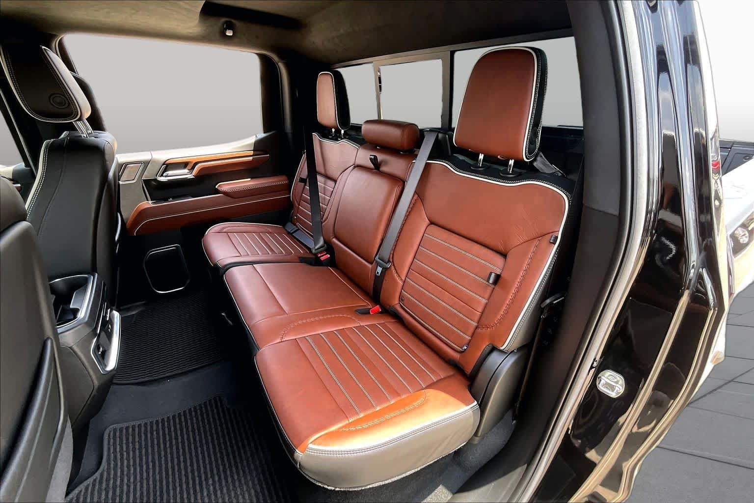 Used 2025 Onyx Black GMC Denali Ultimate image 41