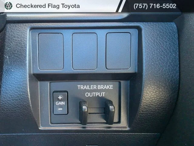 Used 2020 Silver Sky Metallic Toyota SR image 14