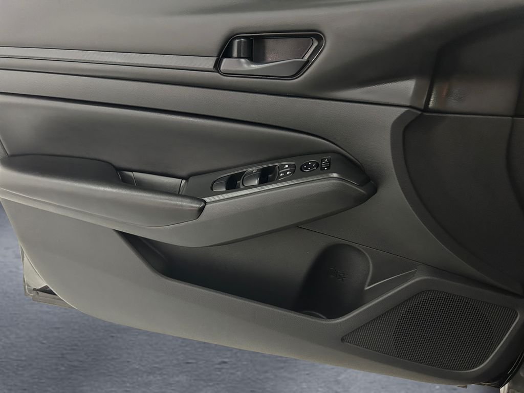 Used 2024 Black Nissan 2.5 S image 8