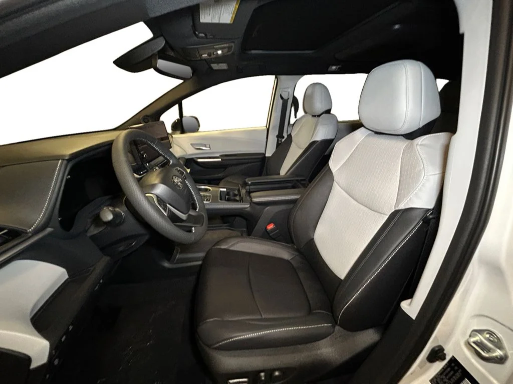 New 2026 Ice Cap Toyota XSE image 9