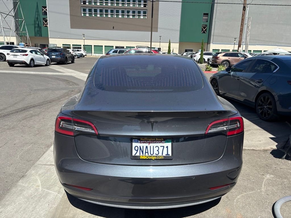 Used 2018  Tesla Long Range image 7