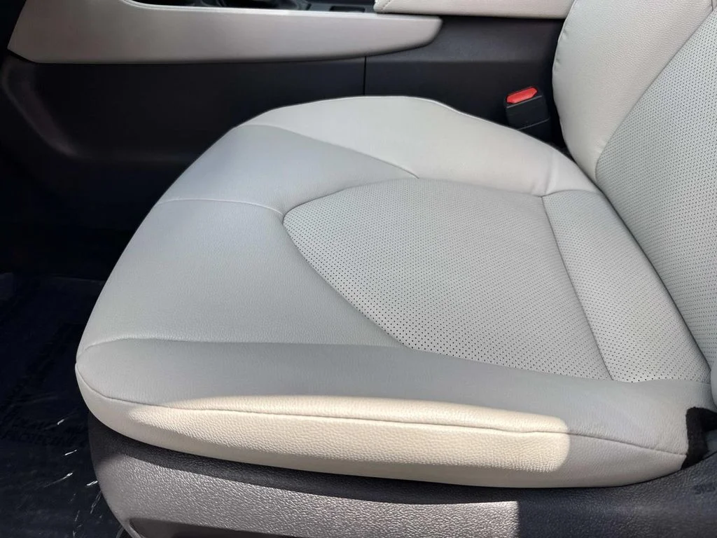 Used 2025 Silver Toyota XLE image 25