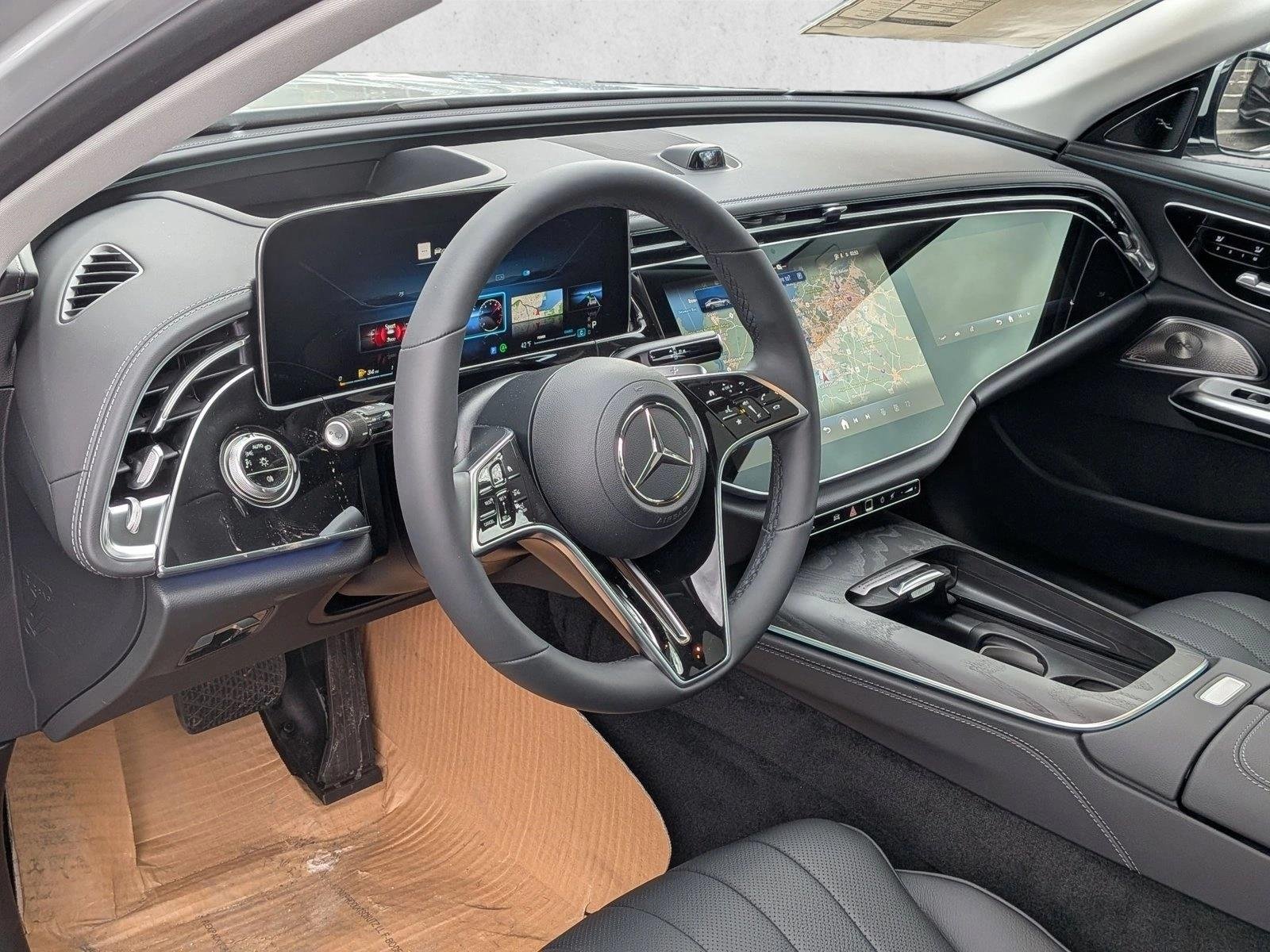 New 2026 MANUFAKTUR Alpine Grey Mercedes-Benz E350 image 3