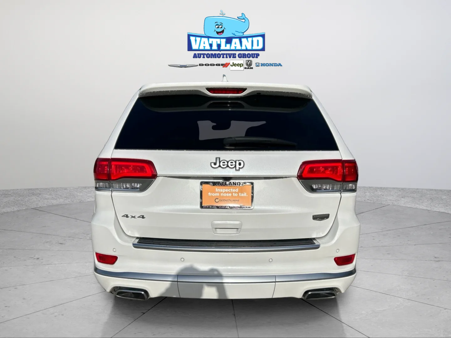 Used 2021 Ivory Jeep Summit image 4