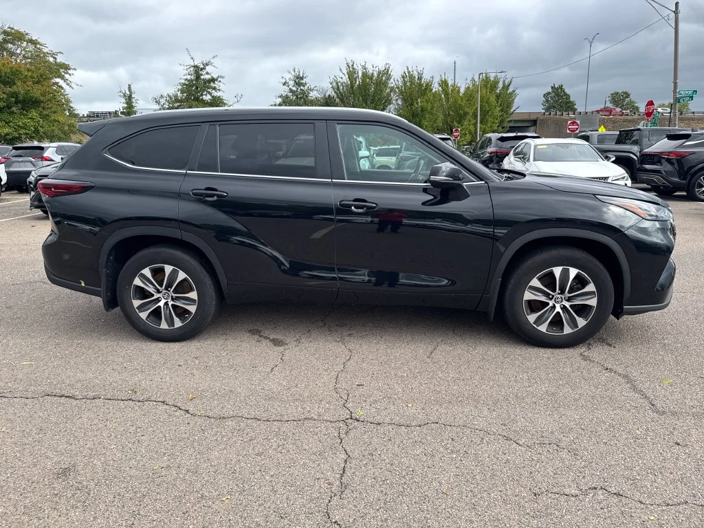 Used 2024 Black Toyota XLE image 10