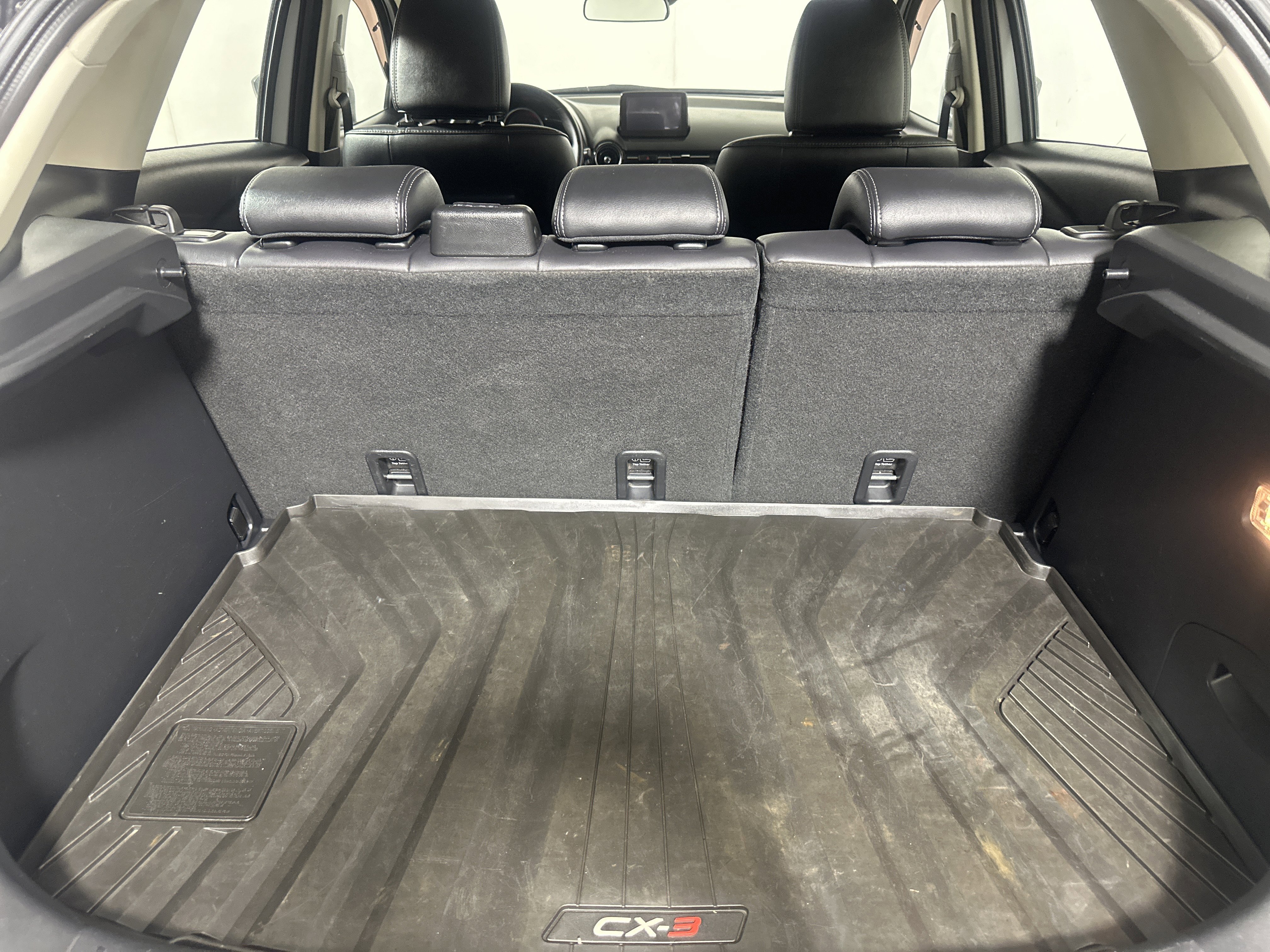 Used 2019 Ceramic Metallic Mazda Touring image 23