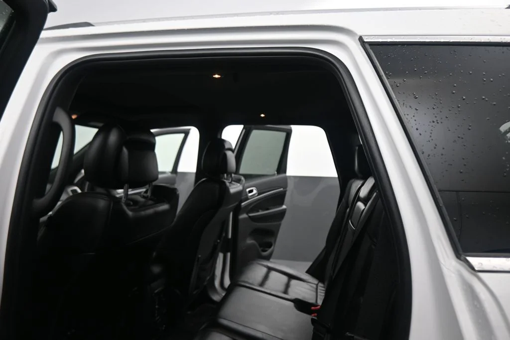 Used 2018 White Jeep Limited image 43