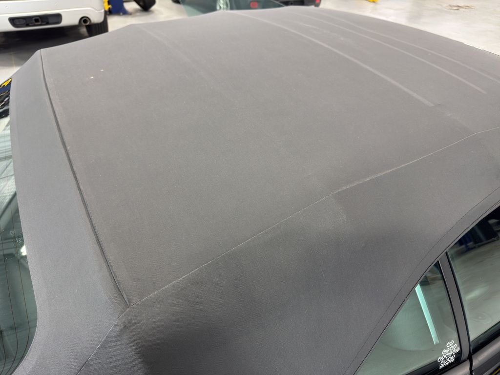 Used 2006 Black Clearcoat Ford GT Premium image 38