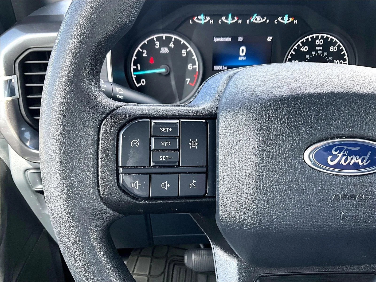 Used 2023 Oxford White Ford XL image 18