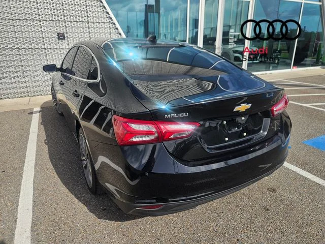 Used 2022 Black Chevrolet LT image 4