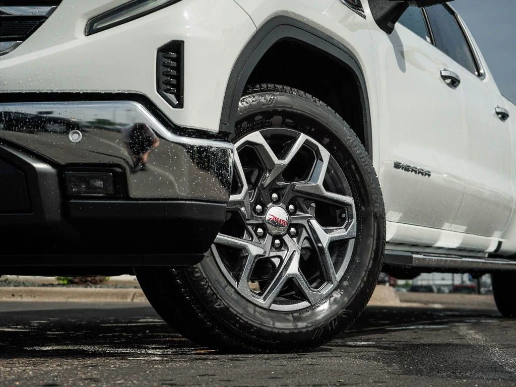 2026 GMC Sierra 1500 SLT - Photo 6