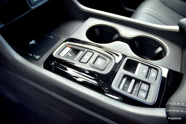 New 2026 Crystal Black Pearl Honda AWD Touring Blackout image 9