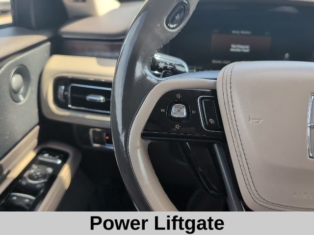 Used 2020 White Metallic Lincoln Reserve image 9