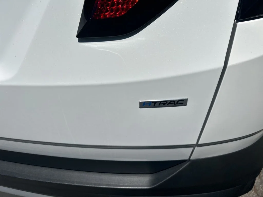 Used 2026 White Hyundai SE image 11