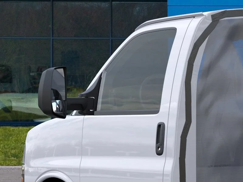 New 2026 Summit White Chevrolet 1WT image 18