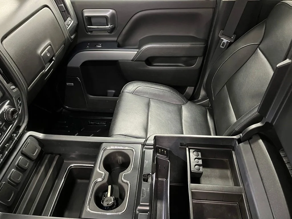 Used 2018 White Chevrolet LTZ image 39