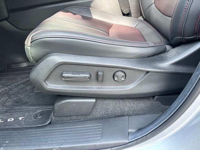Used 2026 Silver Honda Black Edition image 15