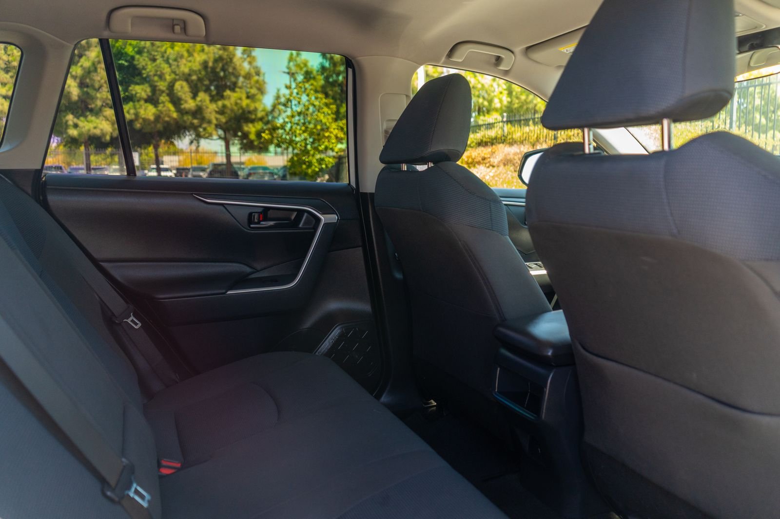 Used 2020 Super White Toyota LE image 21