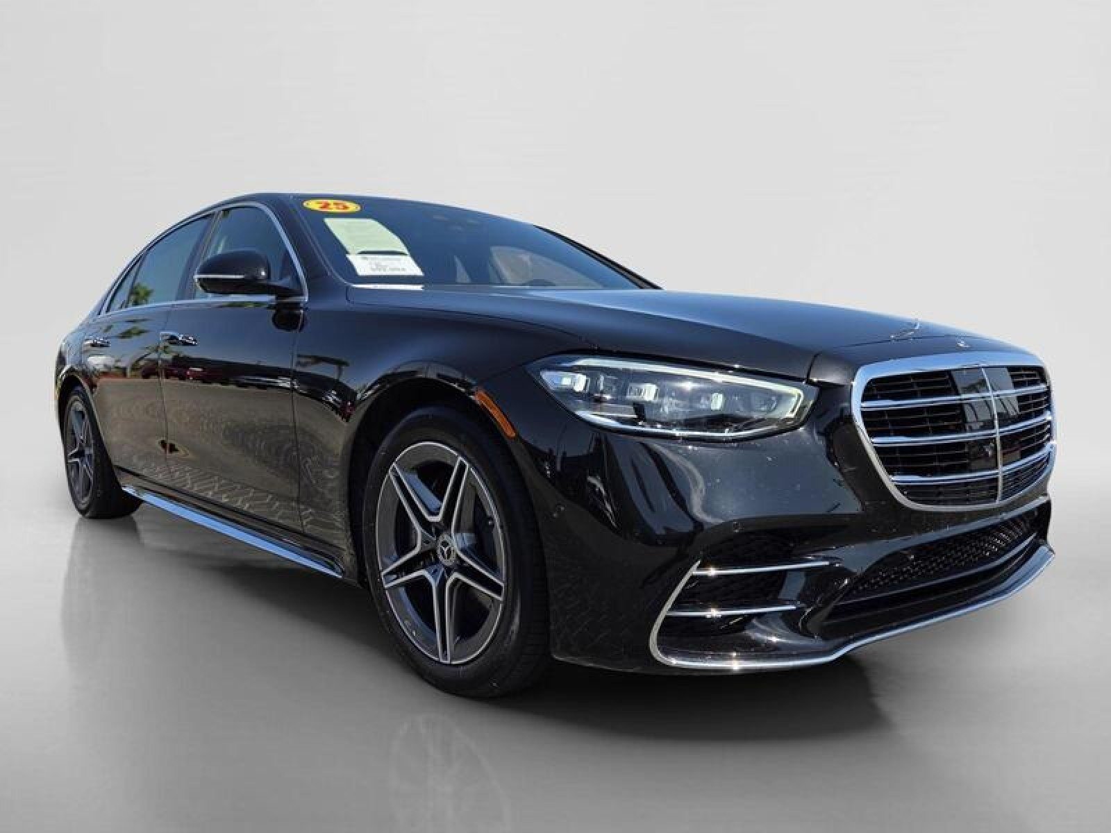 Certified Used 2025 Obsidian Black Metallic Mercedes-Benz S 500 image 7