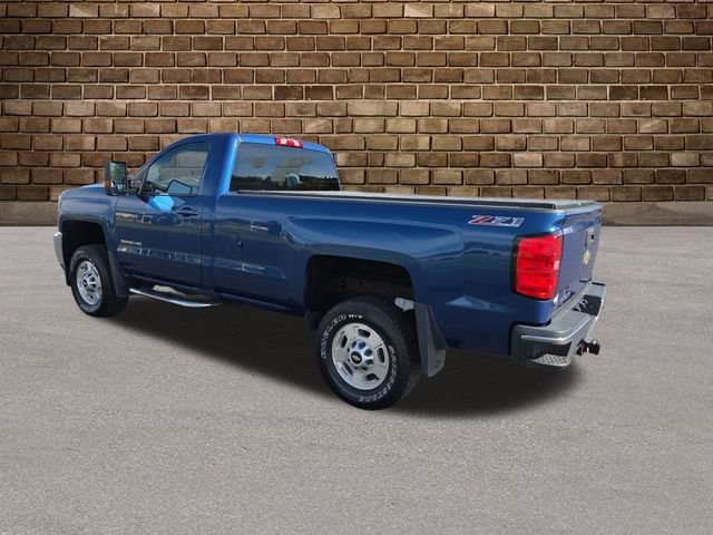 2015 Chevrolet Silverado 2500HD LT photo 3