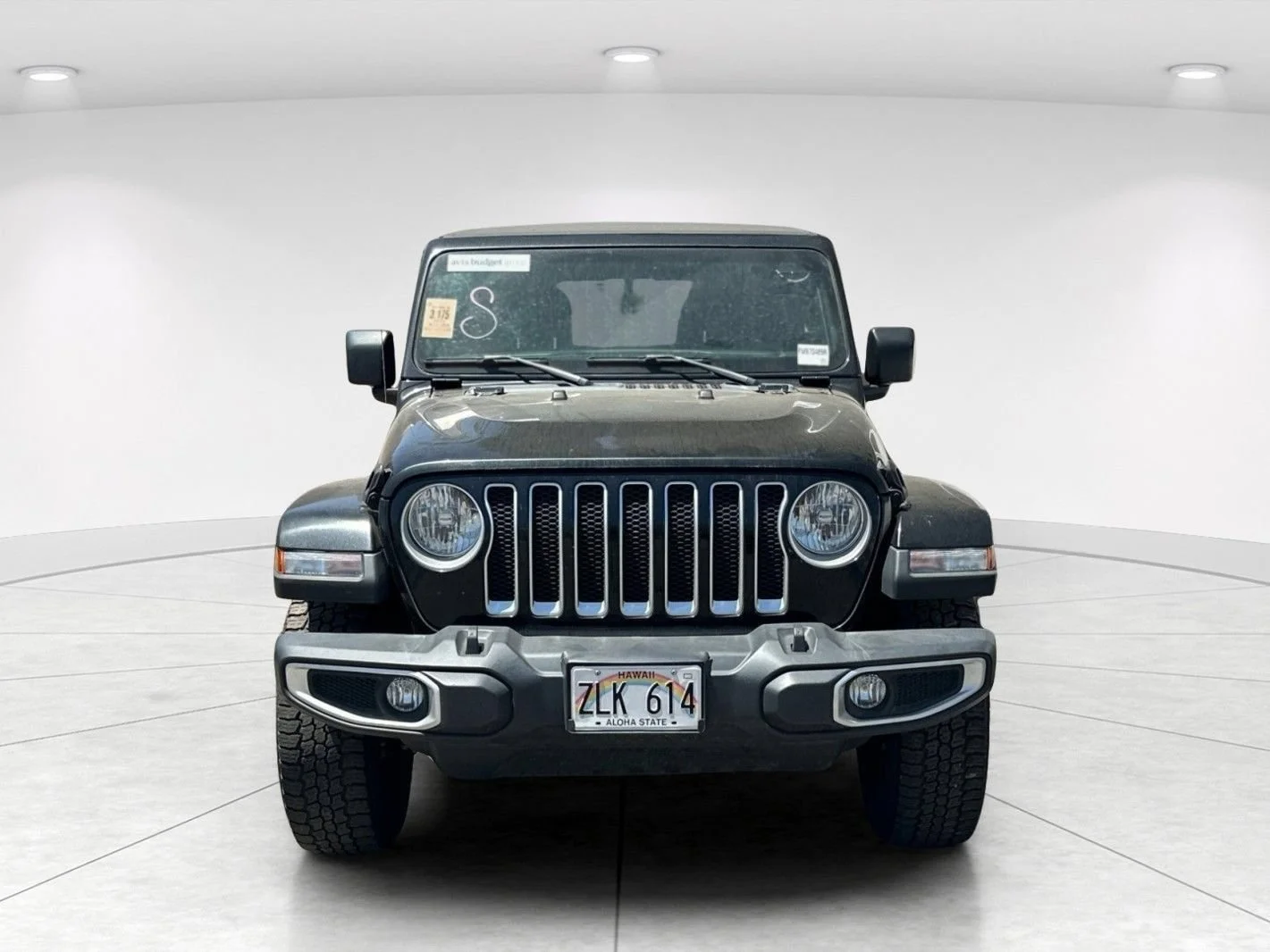 Used 2023 Black Jeep Sahara image 3