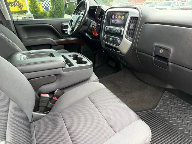 Used 2014 White GMC SLE image 24