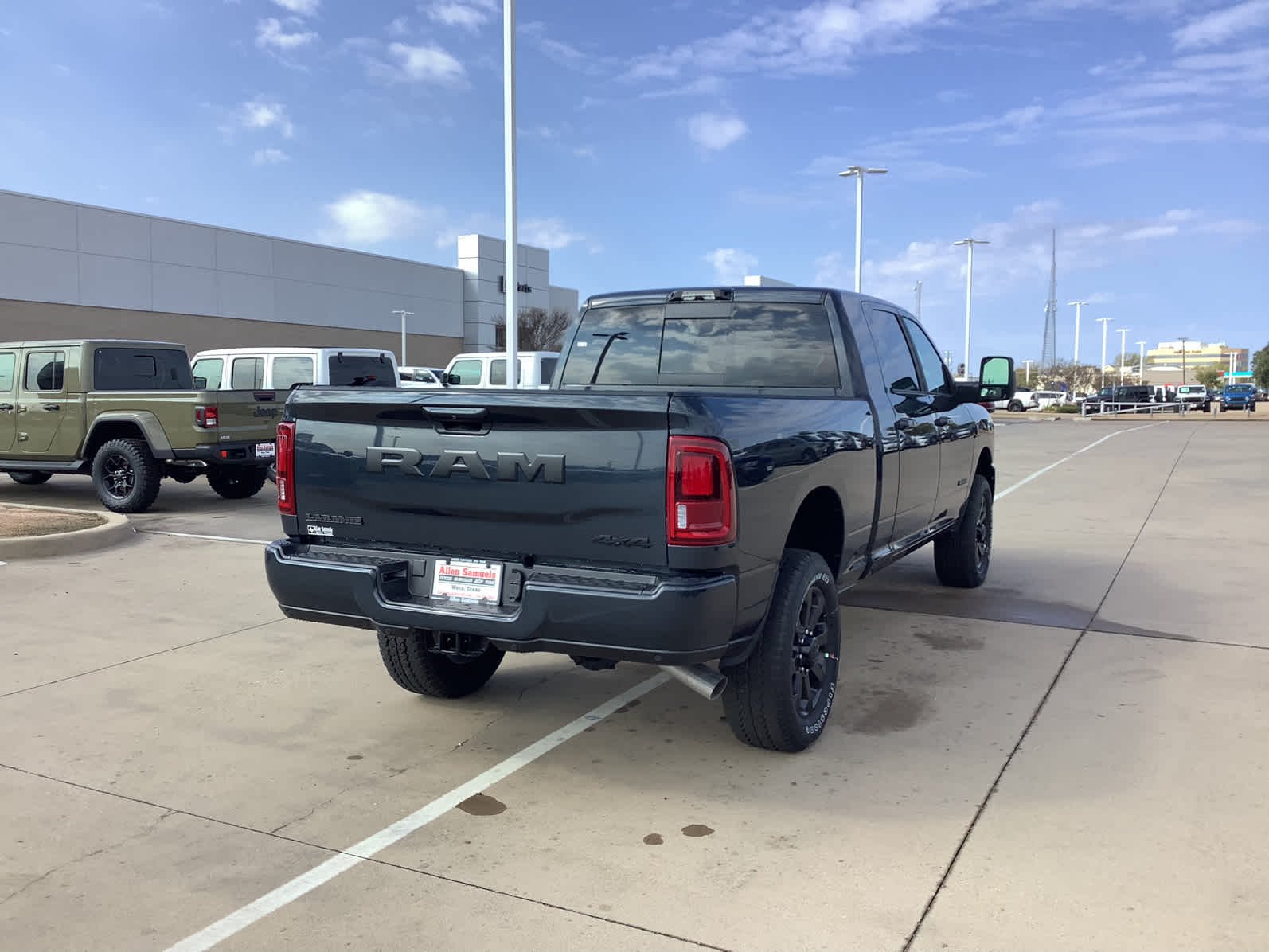 2026 RAM 2500 Laramie - Photo 8