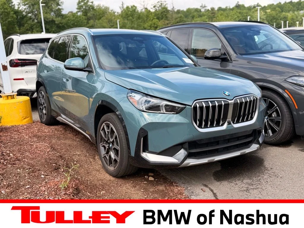 2025 BMW X1's photo