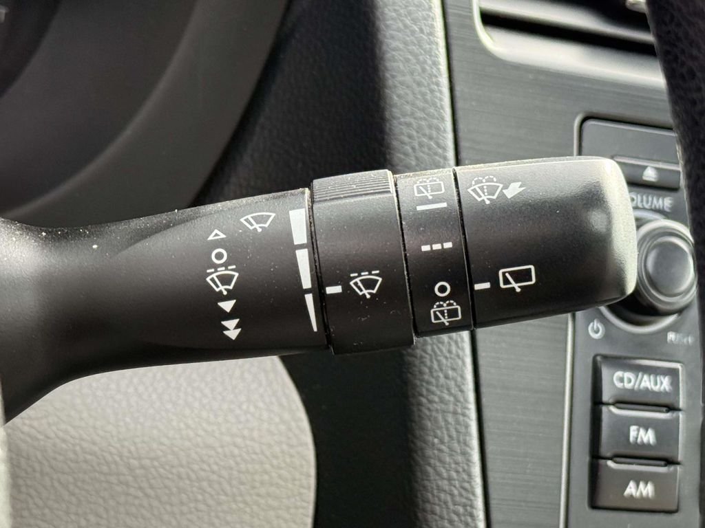 Used 2015 Green Metallic Subaru 2.5i Premium image 27