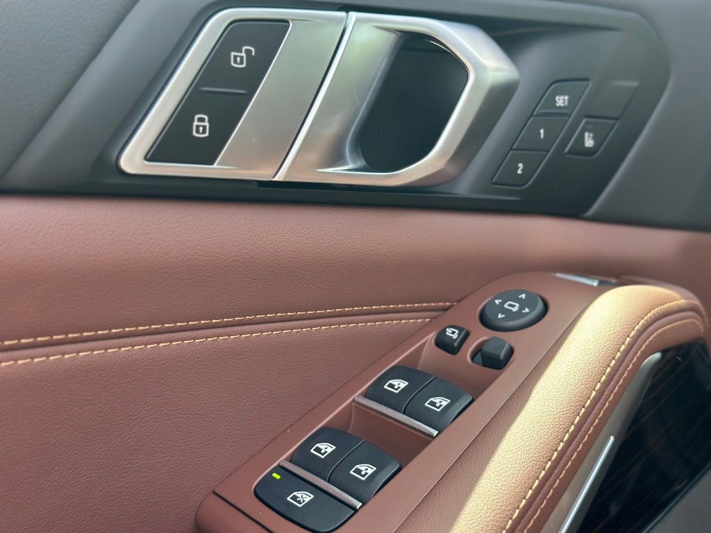 New 2026 Skyscraper Grey Metallic BMW xDrive50e image 18