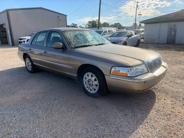 Used 2005 Tan Mercury GS image 2