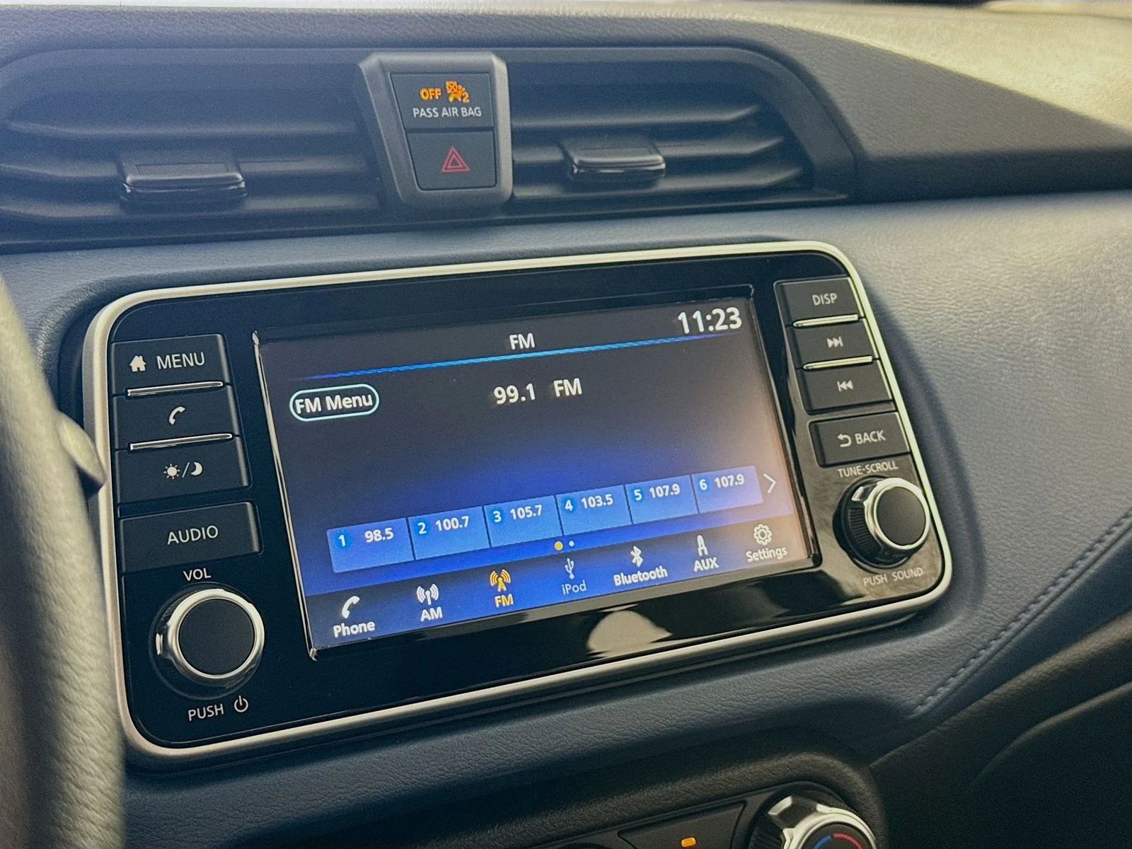 2025 Nissan Versa Sedan SV - Photo 12