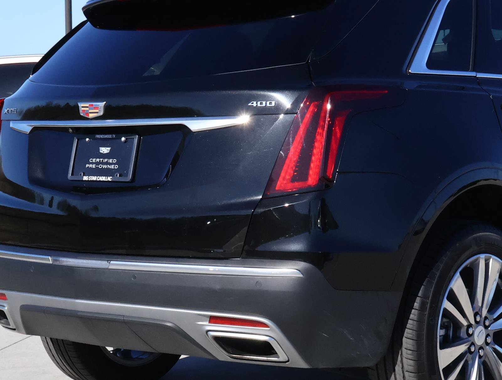 Used 2025 Stellar Black Metallic Cadillac Premium Luxury image 10