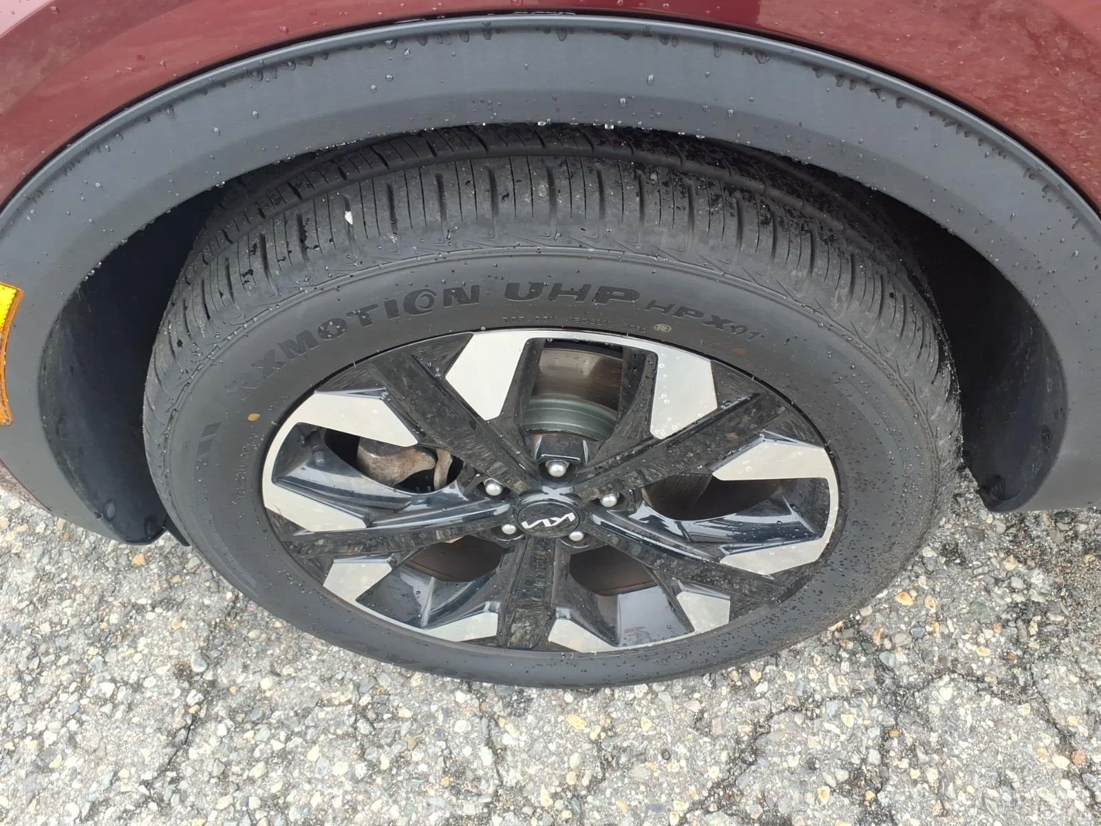 Used 2023 Red Kia X-Line image 9